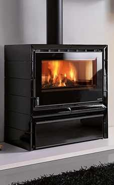 NORDICA-EXTRAFLAME FLY CON CASSETTONE 8,5 Kw.. (blanca infinity o negro brillante) Revestimiento exterior de mayólica  Hogar de ironker  Crystal cerámico resistente a 750°  Cajón de cenizas extraíble