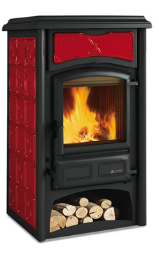 NORDICA-EXTRAFLAME GISELLA 6 Kw.(burdeos o capuchino) Revestimiento exterior de acero y mayólica Puertas de hierro fundido  Cristal ceramico que resiste hasta 750°