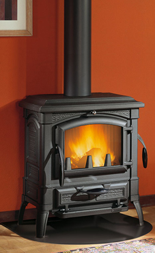 NORDICA-EXTRAFLAME ISETTA 7 Kw.(estufa de fundición) Estufa totalmente en fundición  Fundaición esmaltada  Puerta panorámica  Cristal ceramico que resiste hasta 750°  Puerta de carga lateral