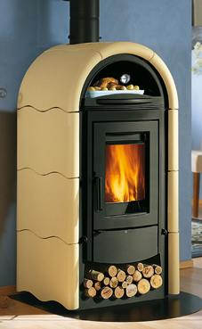 NORDICA-EXTRAFLAME STEFANY CON FORNO 9 Kw.(Burdeos o pergamino) Revestimiento exterior de mayólica Horno esmaltado extraible Cristal ceramico que resiste hasta 750°  Vano portaleña