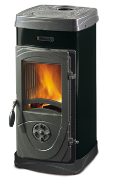 NORDICA-EXTRAFLAME SUPER JUNIOR 5 Kw.(negro antracita o verde) Revestimiento exterior de acero esmaltado (mate) Puertas ycabezal de hierro fundido Abertura acordeón de la puerta Sacude-rejilla accionable desde el exterior